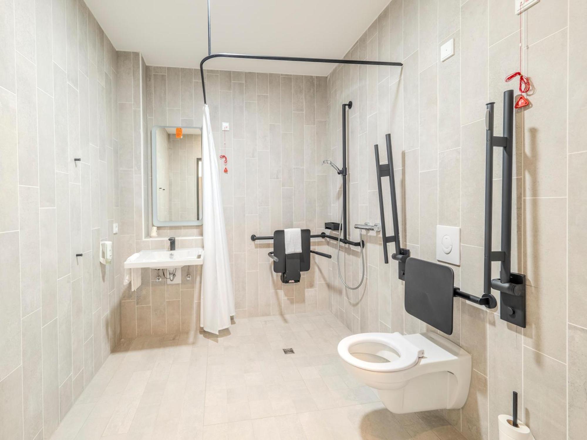 B&B Hotel Offenburg-Hbf מראה חיצוני תמונה